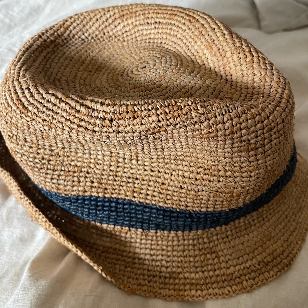 Gap Tan and Blue Straw Hat